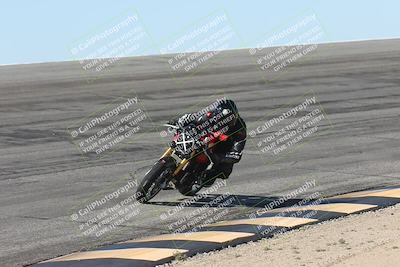 media/Oct-13-2025-Moto Forza (Mon) [[a66d839500]]/3-B Group/Session 2 (Bowl)/